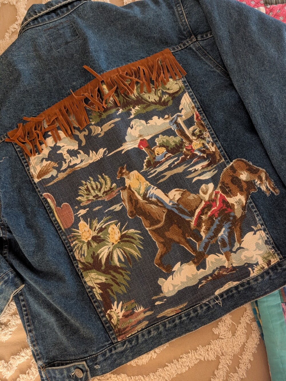 Upcycled denim jacket w rare cowboy fabric, Size M - L - Picture 6 of 10